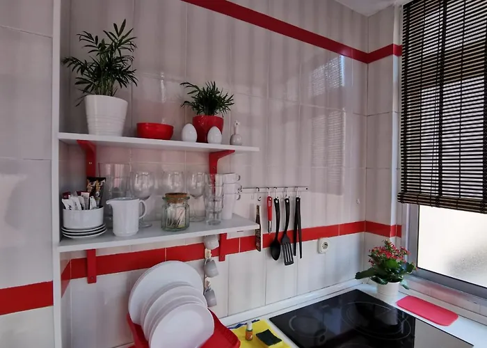 • La Antigua • *