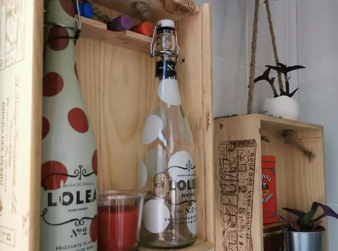 • La Antigua • *